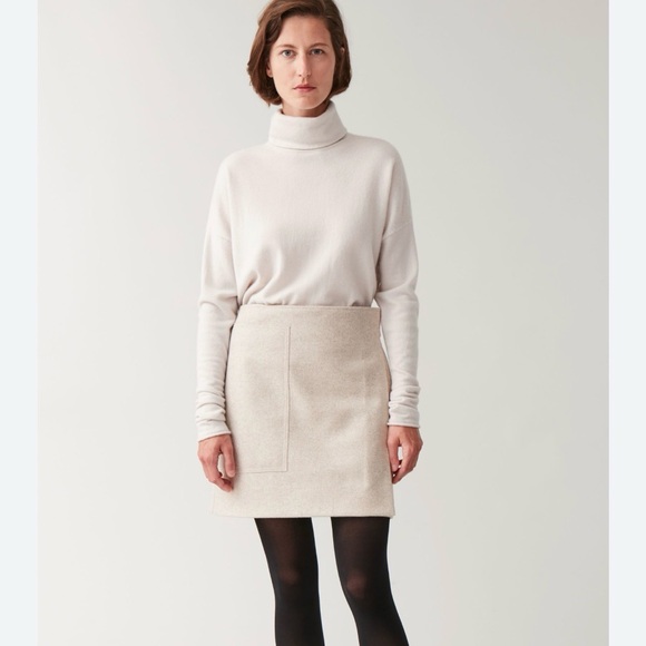 COS Short Wool Skirt Wrap Patch Pocket beige Size 6 - Picture 11 of 16